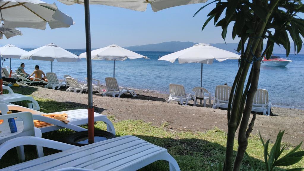 Posidonia Pension Amarynthos Eksteriør bilde