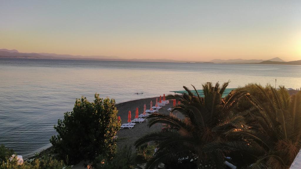 Posidonia Pension Amarynthos Eksteriør bilde